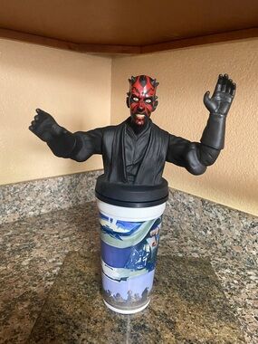 Star Wars: darth maul, plastic cup.